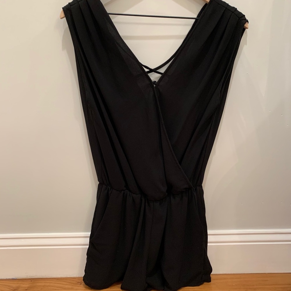 Black tank top and short jumper